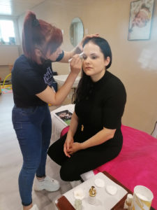 Henna Brow Kurs in Lichtensteig.